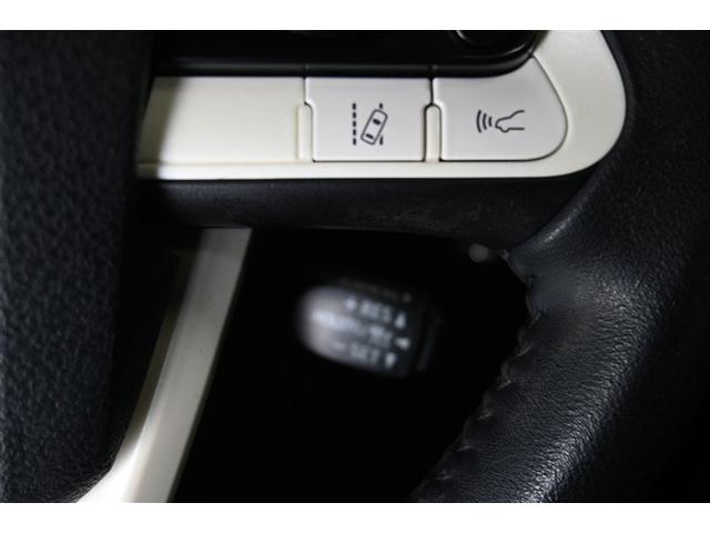 プリウス Ａツーリングセレクション　フルセグ　メモリーナビ　ＤＶＤ再生　ミュージックプレイヤー接続可　バックカメラ　衝突被害軽減システム　ＥＴＣ　ＬＥＤヘッドランプ　ワンオーナー（20枚目）