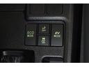 3つの走行モードがあります。『EVモード』はモーターのみで走行しガソリンを消費しないハイブリッド車ならではの環境にも優しい走行です。