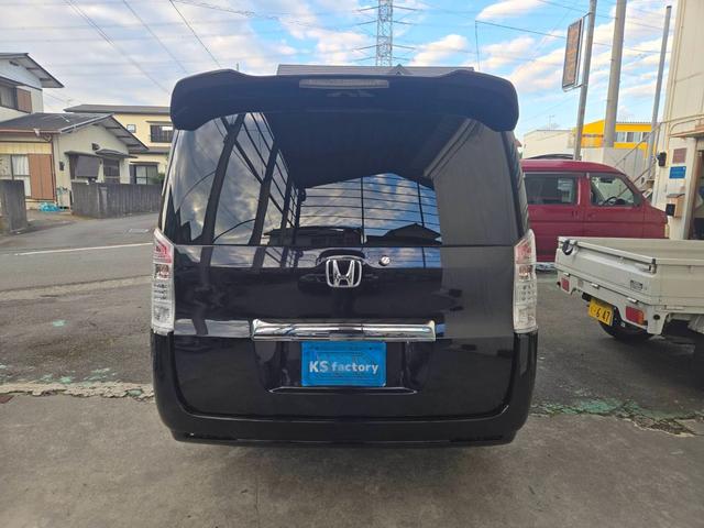 ステップワゴンスパーダ Ｓ　フリップダウンモニター　ナビＴＶ　バックカメラ　片側パワースライドドア　ＥＴＣ　ドアバイザー（2枚目）