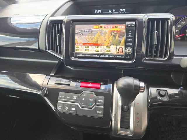 ステップワゴンスパーダ Ｓ　フリップダウンモニター　ナビＴＶ　バックカメラ　片側パワースライドドア　ＥＴＣ　ドアバイザー（6枚目）