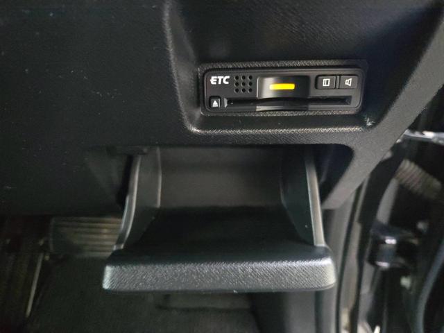 ステップワゴンスパーダ Ｓ　フリップダウンモニター　ナビＴＶ　バックカメラ　片側パワースライドドア　ＥＴＣ　ドアバイザー（9枚目）