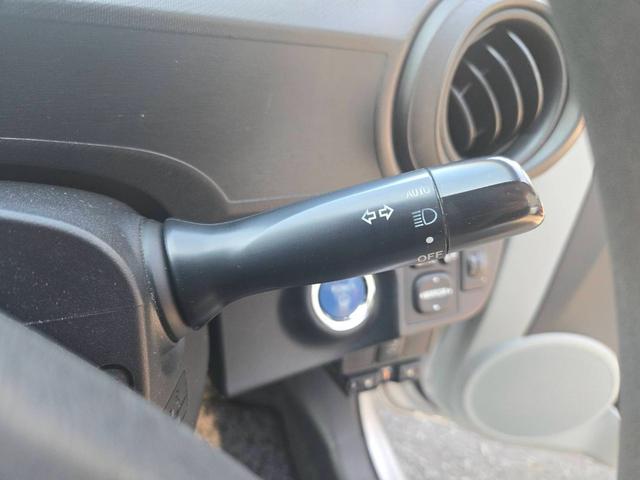アクア Ｓ　アルミホイール　Ｂｌｕｅｔｏｏｔｈ　ナビ　バックカメラ　スマートキー２ヶ　プッシュスタート　ハイブリッド車　ＥＴＣ　ドアバイザー（11枚目）