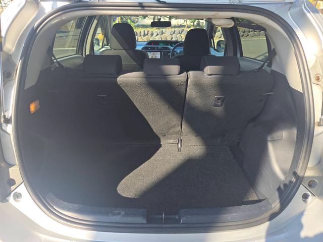 アクア Ｓ　アルミホイール　Ｂｌｕｅｔｏｏｔｈ　ナビ　バックカメラ　スマートキー２ヶ　プッシュスタート　ハイブリッド車　ＥＴＣ　ドアバイザー（21枚目）