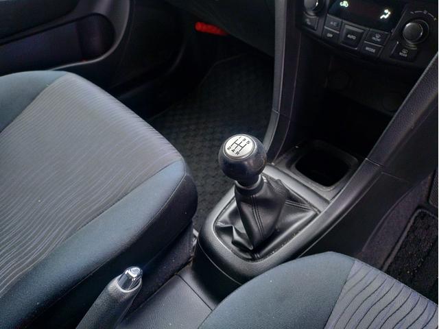 スイフト XG 5速マニュアル RS16インチアルミホイル チタンフェイスマフラー スマートキー スタッドレスタイヤセット オプションレイズアルミホイル(11枚目)