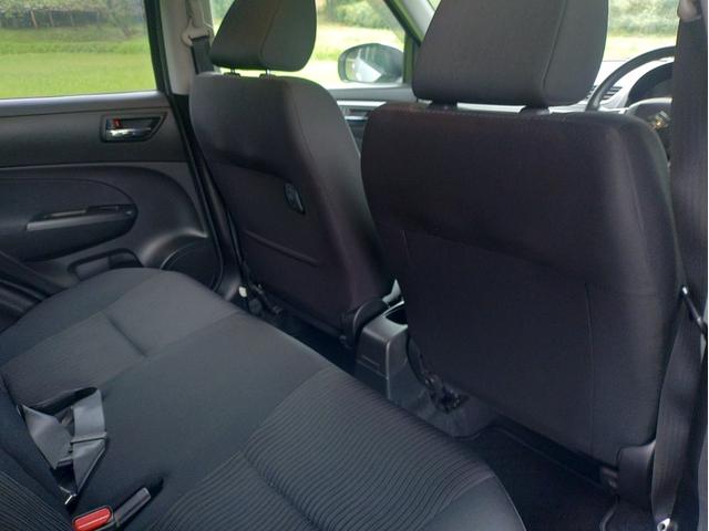 スイフト XG 5速マニュアル RS16インチアルミホイル チタンフェイスマフラー スマートキー スタッドレスタイヤセット オプションレイズアルミホイル(26枚目)