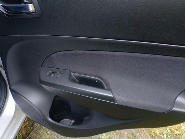 スイフト XG 5速マニュアル RS16インチアルミホイル チタンフェイスマフラー スマートキー スタッドレスタイヤセット オプションレイズアルミホイル(27枚目)