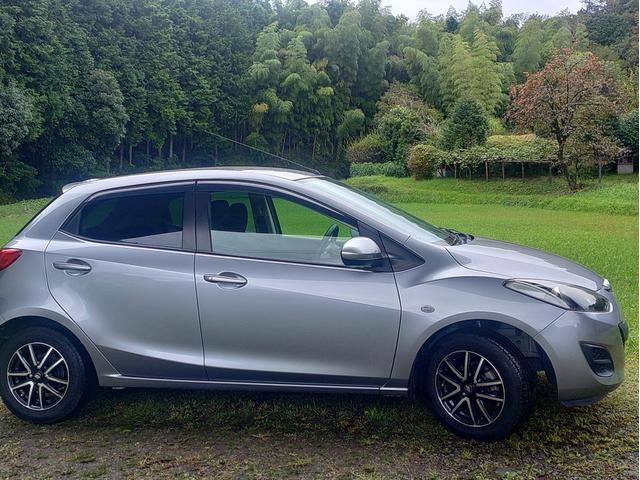 デミオ 15C 5速マニュアル LEDヘッドライト 14インチアルミホイル スタッドレスタイヤセット オプションレイズアルミホイルセット(4枚目)