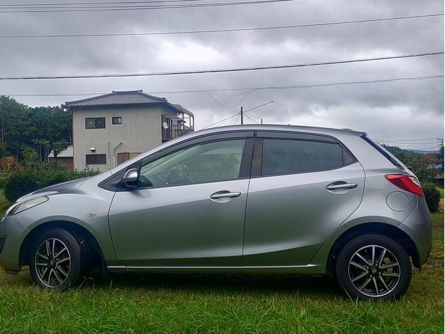 デミオ 15C 5速マニュアル LEDヘッドライト 14インチアルミホイル スタッドレスタイヤセット オプションレイズアルミホイルセット(5枚目)