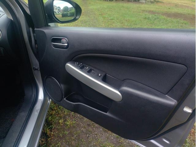 デミオ 15C 5速マニュアル LEDヘッドライト 14インチアルミホイル スタッドレスタイヤセット オプションレイズアルミホイルセット(26枚目)