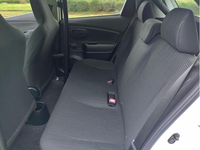 ヴィッツ ＧＲスポーツ　レーシングＰＫＧ　ダッシュ貫通式ロールゲージ　ＴＲＤサスペンション　ロースチールブレーキ　１５インチアルミホイル　シバタイヤ　ＴＲＤスポーツマフラー　トヨタ純正ナビ　ＥＴＣ　スタッドレスタイヤセット（14枚目）