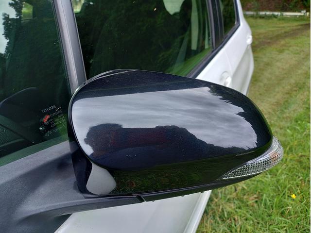 ヴィッツ ＧＲスポーツ　レーシングＰＫＧ　ダッシュ貫通式ロールゲージ　ＴＲＤサスペンション　ロースチールブレーキ　１５インチアルミホイル　シバタイヤ　ＴＲＤスポーツマフラー　トヨタ純正ナビ　ＥＴＣ　スタッドレスタイヤセット（23枚目）