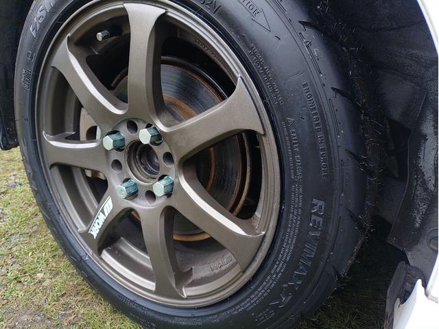 ヴィッツ GRスポーツ 新品シバタイヤ WORKアルミホイル LEDヘッドライト 純正ナビ GRスポーツシート スマートキー オプション ブレーキチューニング フジツボマフラー交換 スタッドレスタイヤセット(20枚目)