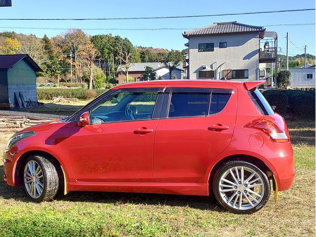 スイフトスポーツ ベースグレード　１３５馬力　ディスチャージヘッドライト　ポテンザＲＥ００４　ナビ　バックカメラ　ＥＴＣ　オプションブレーキチューニング　フジツボ技研マフラー　スタッドレスタイヤセット（5枚目）