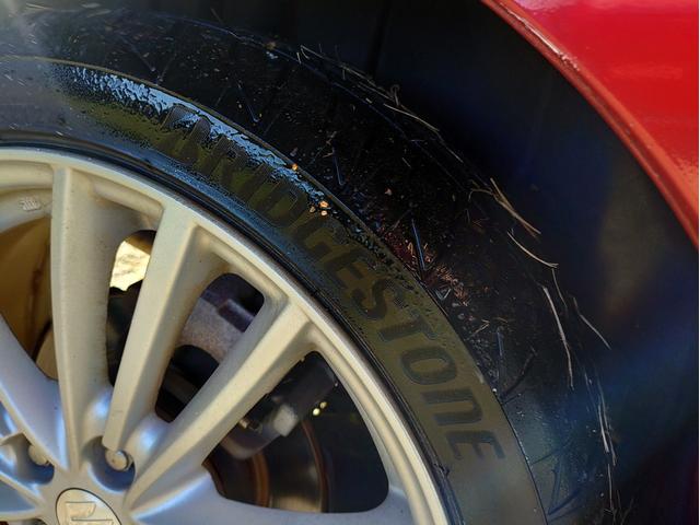 スイフトスポーツ ベースグレード　１３５馬力　ディスチャージヘッドライト　ポテンザＲＥ００４　ナビ　バックカメラ　ＥＴＣ　オプションブレーキチューニング　フジツボ技研マフラー　スタッドレスタイヤセット（22枚目）