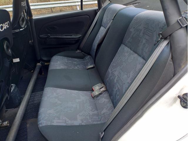 ランサー ＲＳエボリューションＶＩ　エアコン付　ダッシュ貫通９点式ロールゲージ　別タン式サスペンション　Ｆ・Ｃ・Ｒ機械式ＬＳＤ　ボディ補強　レカロ両脚　アドバンアルミホイル　新品シバタイヤ　吸排気チューン　フルガード　ナビ　ＥＴＣ（14枚目）