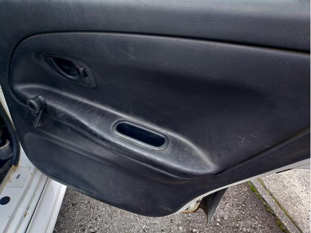 ランサー ＲＳエボリューションＶＩ　エアコン付　ダッシュ貫通９点式ロールゲージ　別タン式サスペンション　Ｆ・Ｃ・Ｒ機械式ＬＳＤ　ボディ補強　レカロ両脚　アドバンアルミホイル　新品シバタイヤ　吸排気チューン　フルガード　ナビ　ＥＴＣ（27枚目）