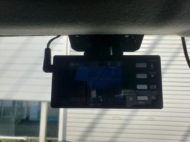 アルトワークス ベースグレード　盗難防止　Ｓキー　ＶＳＡ　キーフリ　Ｗエアバック　ＡＵＴＯエアコン　エアＢ　パワステ　ＡＢＳ付　衝突安全ボディ　パワーウィンドゥ（23枚目）