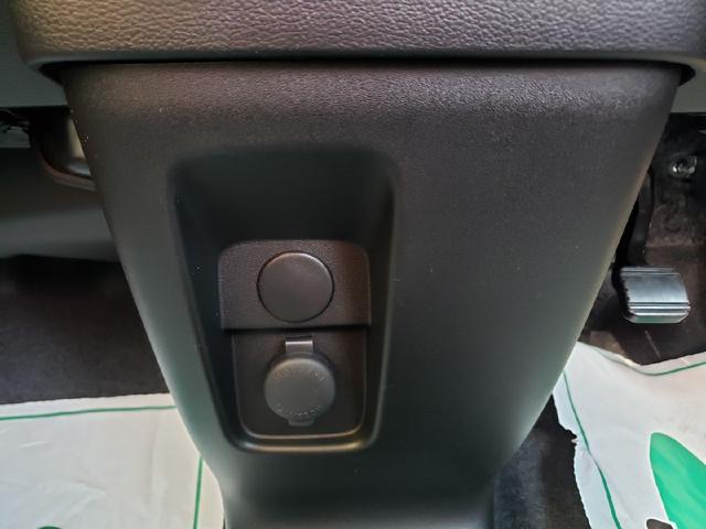 スペーシア ハイブリッドG アイドリングS キーレススタートシステム パーキングセンサー 横滑防止 イモビライザー LEDライト Wエアバッグ スマートキー オートエアコン フルフラット パワーステアリング パワーウィンドウ(18枚目)