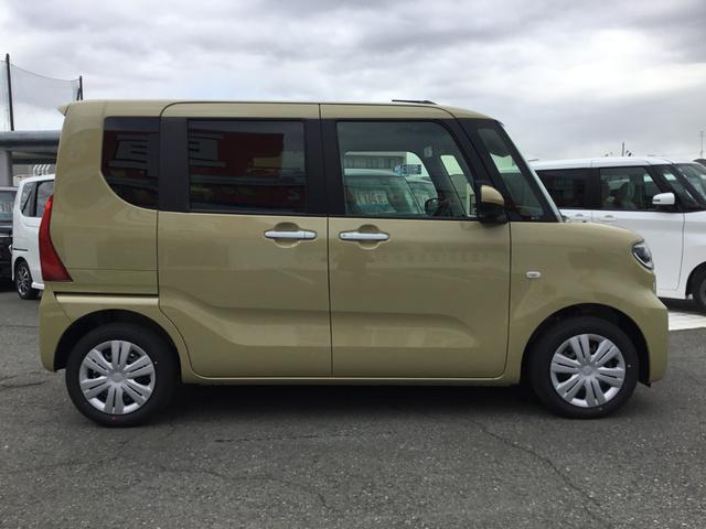 タント Ｘ　【届出済未使用車】マット・バイザーなし　オーディオレス　両側スライド・片側電動　クリアランスソナー　衝突被害軽減システム　オートライト　スマートキー　アイドリングストップ　電動格納ミラー　シートヒータ（15枚目）
