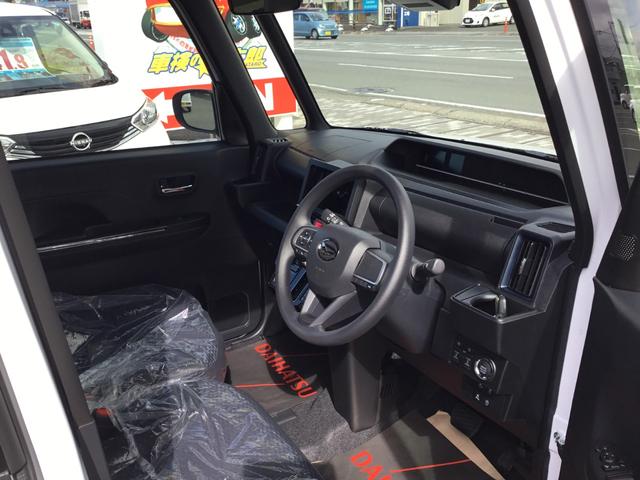 タント カスタムＸ　【届出済未使用車】マット・バイザーなし　オーディオレス　両側電動スライド　クリアランスソナ　衝突被害軽減システム　ＬＥＤヘッドランプ　スマートキー　アイドリングストップ　シートヒータ　盗難防止システム（9枚目）