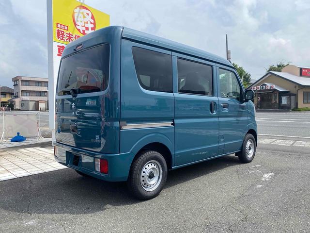 エブリイ ＰＡリミテッド　【届出済未使用車】マット・バイザーなし　４ＷＤ　両側スライドドア　クリアランスソナー　レーンアシスト　衝突被害軽減システム　オートライト　アイドリングストップ　ＣＶＴ　ＡＢＳ　ＥＳＣ　エアコン（17枚目）