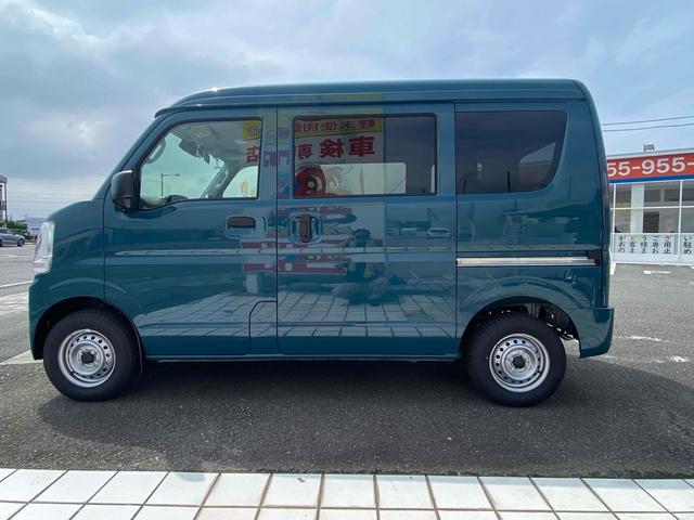 エブリイ ＰＡリミテッド　【届出済未使用車】マット・バイザーなし　４ＷＤ　両側スライドドア　クリアランスソナー　レーンアシスト　衝突被害軽減システム　オートライト　アイドリングストップ　ＣＶＴ　ＡＢＳ　ＥＳＣ　エアコン（18枚目）