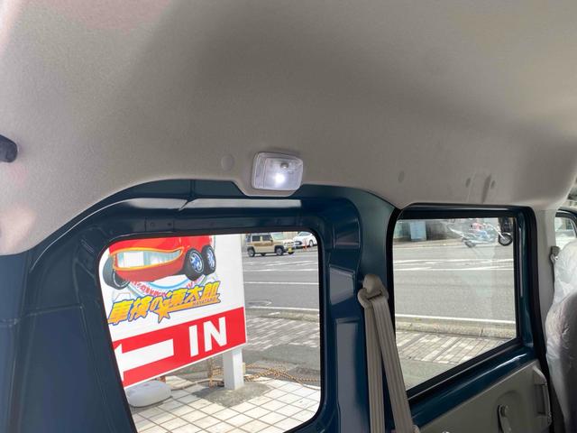 エブリイ ＰＡリミテッド　【届出済未使用車】マット・バイザーなし　４ＷＤ　両側スライドドア　クリアランスソナー　レーンアシスト　衝突被害軽減システム　オートライト　アイドリングストップ　ＣＶＴ　ＡＢＳ　ＥＳＣ　エアコン（40枚目）