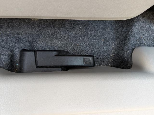 デイズ Ｘ　ドライブレコーダー　全周囲カメラ　ナビ　ＴＶ　スマートキー　アイドリングストップ　電動格納ミラー　ベンチシート　ＣＶＴ　盗難防止システム　ＡＢＳ　ＣＤ　ＤＶＤ再生　ＵＳＢ　ミュージックプレイヤー接続可（49枚目）