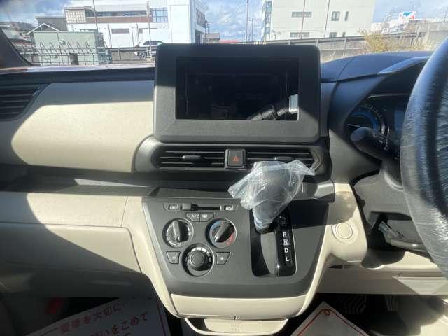 ｅＫスペース Ｍ　両側スライドドア　クリアランスソナー　レーンアシスト　衝突被害軽減システム　ＬＥＤヘッドランプ　キーレスエントリー　アイドリングストップ　電動格納ミラー　シートヒーター　ベンチシート　ＣＶＴ（5枚目）