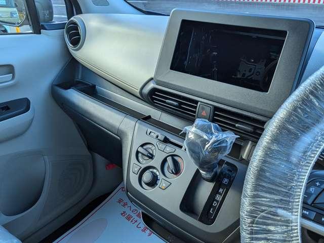 ｅＫワゴン Ｍ　バックカメラ　クリアランスソナー　レーンアシスト　衝突被害軽減システム　キーレスエントリー　アイドリングストップ　電動格納ミラー　シートヒーター　ベンチシート　ＣＶＴ　盗難防止システム　ＡＢＳ　ＥＳＣ（5枚目）