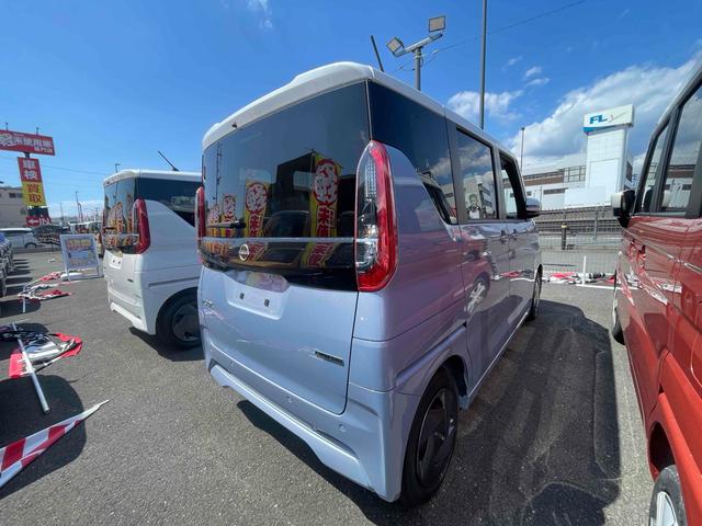 ルークス Ｘ　全周囲カメラ　両側スライド・片側電動　クリアランスソナー　衝突被害軽減システム　オートライト　ＬＥＤヘッドランプ　スマートキー　アイドリングストップ　電動格納ミラー　ベンチシート　ＣＶＴ（16枚目）