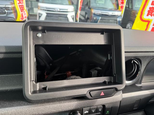 Ｎ－ＢＯＸカスタム ベースグレード　ＥＣＯＮモード　衝突軽減ブレーキ　ＬＫＡＳ　ＬＥＤライト　前席シートヒーター　オートエアコン　ベンチシート　Ｓキー　Ｂモニター　クルコン　イモビライザー　ＥＳＣ　運転席エアバッグ　サイドエアバック（4枚目）
