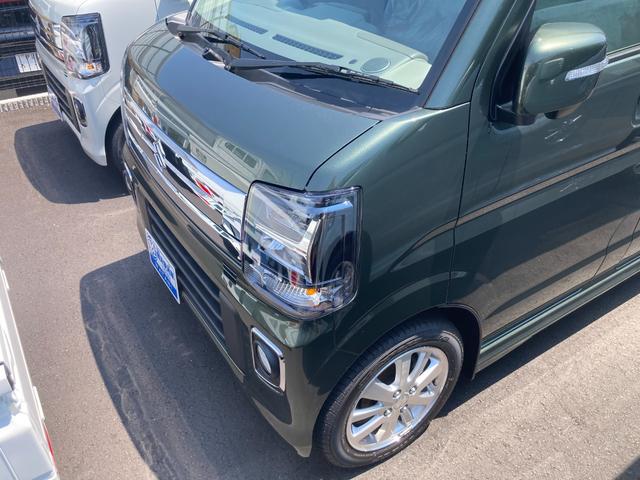 エブリイワゴン PZターボ 両側スライド・片側電動 クリアランスソナー レーンアシスト 衝突被害軽減システム LEDヘッドランプ スマートキー アイドリングストップ シートヒーター ベンチシート CVT 盗難防止システム ABS(5枚目)