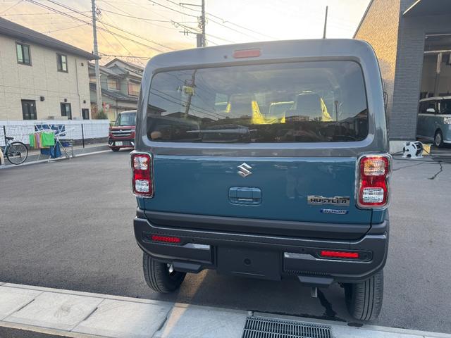 ハスラー ハイブリッドＸ　オートＬＥＤ　アイドルストップ　車線逸脱警報装置　キーレスエントリー　運転席エアバッグ　フルフラット　前席シートヒーター　セキュリティアラーム　ＬＥＤライト　安全ボディ　スマ－トキ－　パワーウインドウ（3枚目）