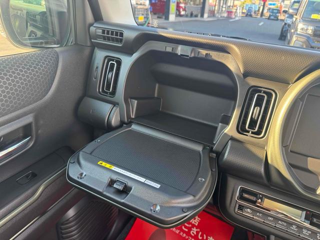 ハスラー タフワイルドターボ　クリアランスソナー　オートクルーズコントロール　レーンアシスト　衝突被害軽減システム　オートライト　スマートキー　アイドリングストップ　電動格納ミラー　シートヒーター　ＣＶＴ　ＥＳＣ　車線逸脱（8枚目）