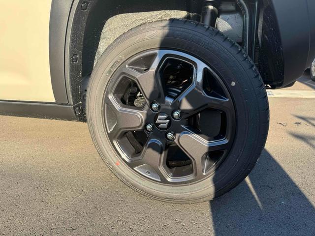 ハスラー タフワイルドターボ　クリアランスソナー　オートクルーズコントロール　レーンアシスト　衝突被害軽減システム　オートライト　スマートキー　アイドリングストップ　電動格納ミラー　シートヒーター　ＣＶＴ　ＥＳＣ　車線逸脱（27枚目）