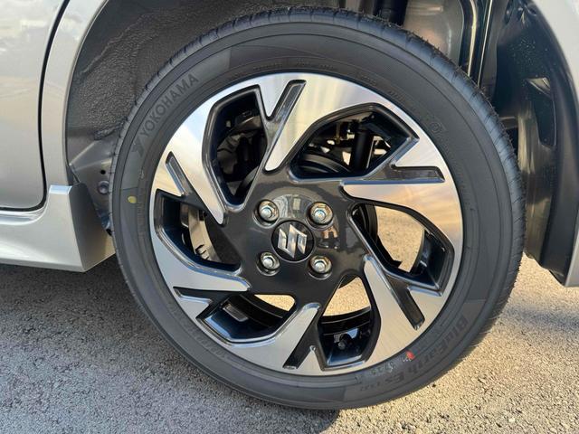 スペーシアカスタム 　両側電動スライドドア　オートクルーズコントロール　オートライト　スマートキー　アイドリングストップ　電動格納ミラー　シートヒーター　ＣＶＴ　アルミホイール　エアコン　パワーステアリング（32枚目）