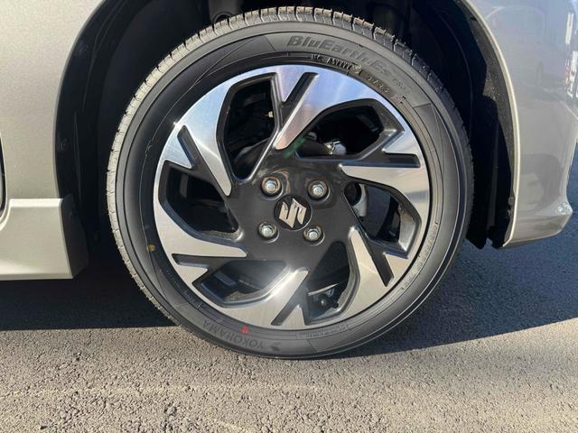 スペーシアカスタム 　両側電動スライドドア　オートクルーズコントロール　オートライト　スマートキー　アイドリングストップ　電動格納ミラー　シートヒーター　ＣＶＴ　アルミホイール　エアコン　パワーステアリング（33枚目）