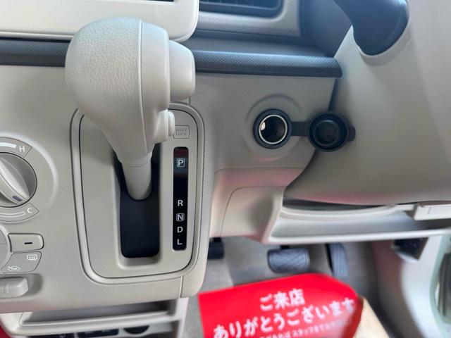 アルトラパン 　クリアランスソナー　レーンアシスト　衝突被害軽減システム　オートライト　スマートキー　アイドリングストップ　電動格納ミラー　シートヒーター　ベンチシート　ＣＶＴ　ＥＳＣ　エアコン　パワーウィンドウ（6枚目）