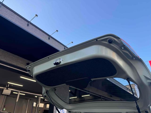 アルトラパン 　クリアランスソナー　レーンアシスト　衝突被害軽減システム　オートライト　スマートキー　アイドリングストップ　電動格納ミラー　シートヒーター　ベンチシート　ＣＶＴ　ＥＳＣ　エアコン　パワーウィンドウ（31枚目）