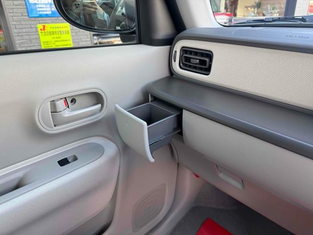 アルトラパン 　クリアランスソナー　レーンアシスト　衝突被害軽減システム　オートライト　スマートキー　アイドリングストップ　電動格納ミラー　シートヒーター　ベンチシート　ＣＶＴ　ＥＳＣ　エアコン　パワーウィンドウ（44枚目）