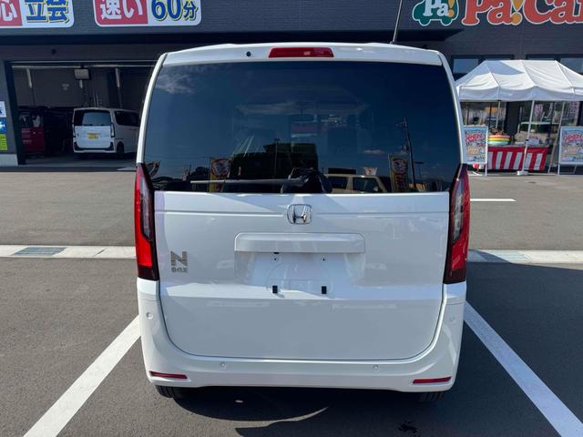 Ｎ－ＢＯＸ ベースグレード　片側電動スライドドア　オートライト　ヘッドライトウォッシャー　スマートキー　アイドリングストップ　電動格納ミラー　シートヒーター　ベンチシート　ＣＶＴ　ＥＳＣ　エアコン　パワーステアリング（12枚目）