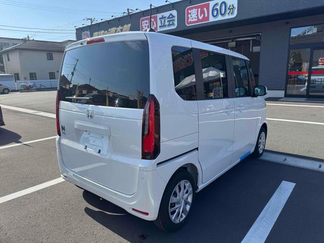 Ｎ－ＢＯＸ ベースグレード　片側電動スライドドア　オートライト　ヘッドライトウォッシャー　スマートキー　アイドリングストップ　電動格納ミラー　シートヒーター　ベンチシート　ＣＶＴ　ＥＳＣ　エアコン　パワーステアリング（13枚目）