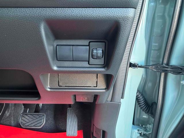 スペーシア ハイブリッドＸ　両側電動スライドドア　クリアランスソナー　オートライト　スマートキー　アイドリングストップ　電動格納ミラー　シートヒーター　ベンチシート　ＣＶＴ　盗難防止システム　ＡＢＳ　オットマン　エアコン（27枚目）