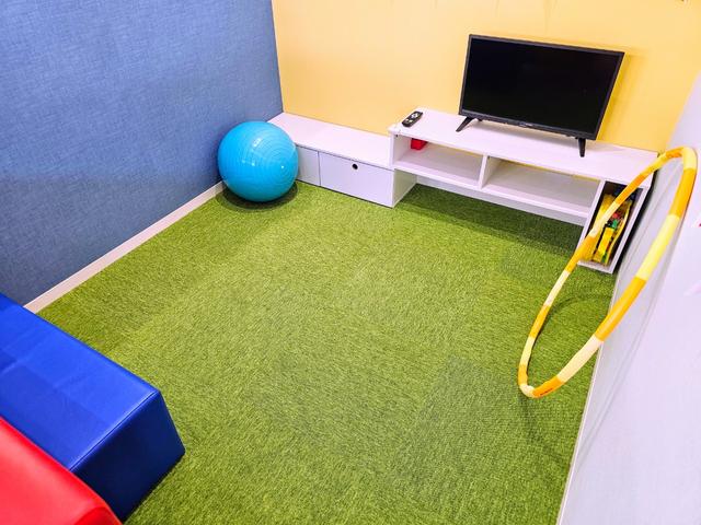 エブリイ Ｊリミテッド　両側スライドドア　クリアランスソナー　衝突被害軽減システム　ＬＥＤヘッドランプ　スマートキー　ＣＶＴ　盗難防止システム　ＡＢＳ　ＥＳＣ　衝突安全ボディ　エアコン　パワーステアリング　パワーウィンドウ（12枚目）