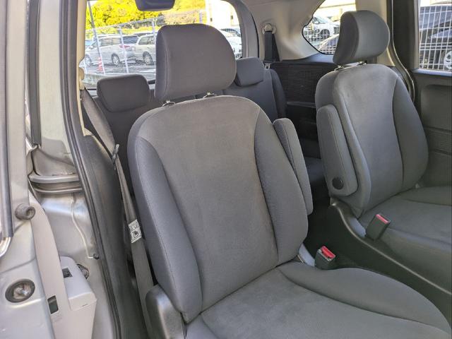 フリード Ｇ　ジャストセレクション　７人乗り／左側パワスラ／純正ナビ／キーレス／バックカメラ／ＥＴＣ／ステアリングリモコン／ＨＩＤライト／オートライト／本革巻きステアリング／タイミングチェーン／禁煙車／取説／保証書／スペアキー（30枚目）