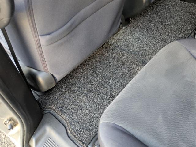 フリード Ｇ　ジャストセレクション　７人乗り／左側パワスラ／純正ナビ／キーレス／バックカメラ／ＥＴＣ／ステアリングリモコン／ＨＩＤライト／オートライト／本革巻きステアリング／タイミングチェーン／禁煙車／取説／保証書／スペアキー（44枚目）