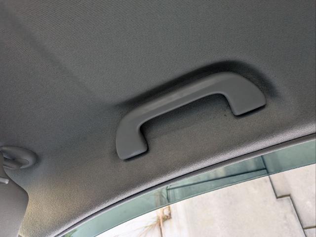 インサイト Ｌ　車検令和９年７月／タイヤ４本新品交換／キーレス／純正ＨＤＤナビ／ＨＩＤライト／バックカメラ／ＥＴＣ／本革巻きステアリング／ステアリモコン／タイミングチェーン／禁煙車／取説／スペアキー／保証書／記録簿／（33枚目）