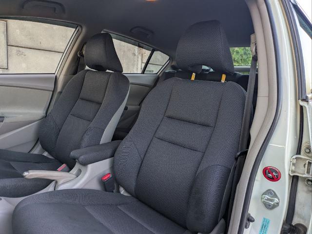 インサイト Ｌ　車検令和９年７月／タイヤ４本新品交換／キーレス／純正ＨＤＤナビ／ＨＩＤライト／バックカメラ／ＥＴＣ／本革巻きステアリング／ステアリモコン／タイミングチェーン／禁煙車／取説／スペアキー／保証書／記録簿／（39枚目）