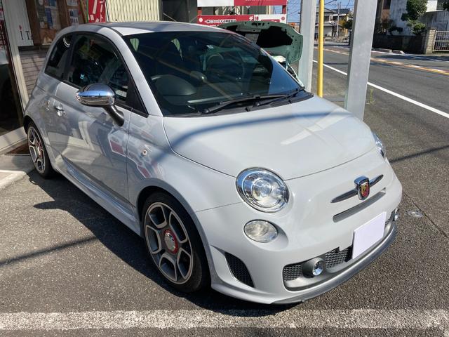 アバルト５９５ コンペティツィオーネ　ディーラー　右ハンドル　禁煙車　キーレス　アルミホイール（2枚目）